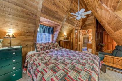 Clear Creek Cabin - image 4