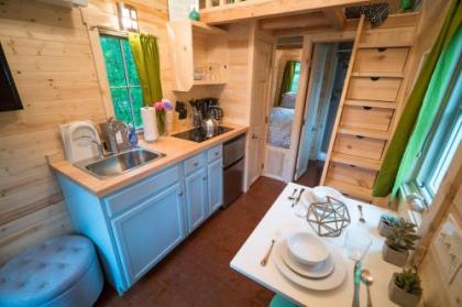 Mount Hood Village Zoe Tiny House 9 - image 4