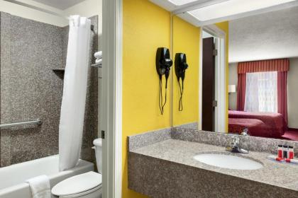 Days Inn by Wyndham Weldon Roanoke Rapids - image 12