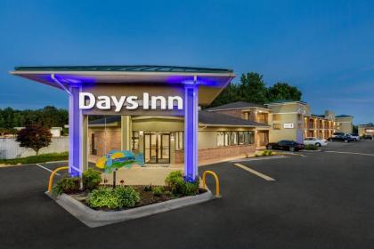 Days Inn by Wyndham Weldon Roanoke Rapids - image 15