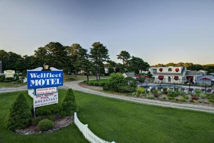 Wellfleet motel  Lodge Massachusetts