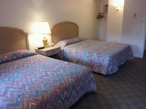 The Tallwood Motel - image 3