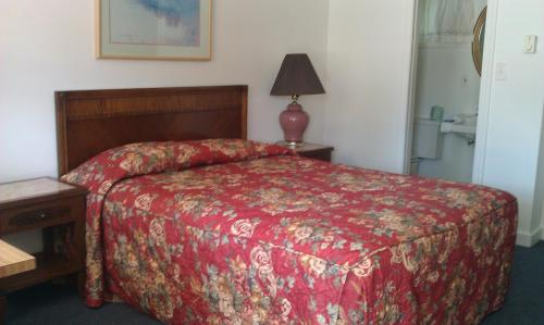 The Tallwood Motel - image 5