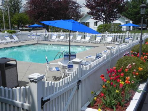 Elmwood Resort Hotel - main image