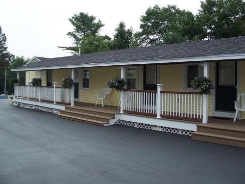 Drake's Island Resort - image 2