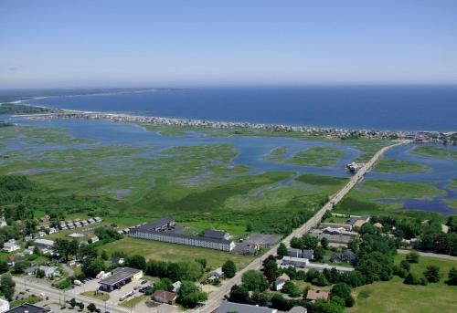 Misty Harbor Resort - main image