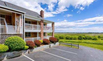 Misty Harbor Resort - image 5