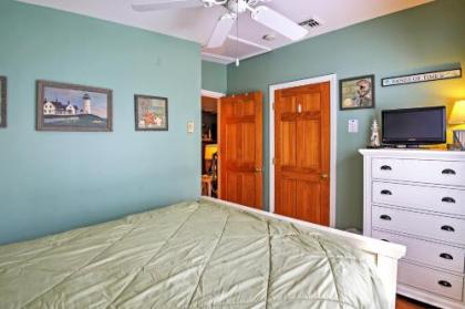 Wells Beach Cottage with Pool Access - 1 Mi to Coast! - image 1
