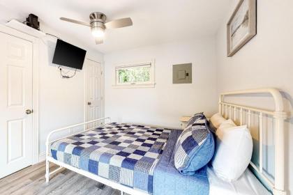 Belle of Maine Cottage 24 - image 10