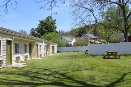 Canyon Motel - image 11