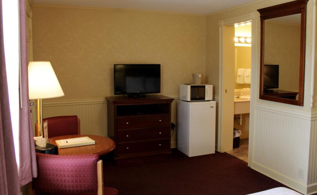 SHERWOOD MOTEL - image 3