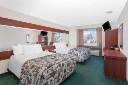 Microtel Inn & Suites by Wyndham Wellton - image 15
