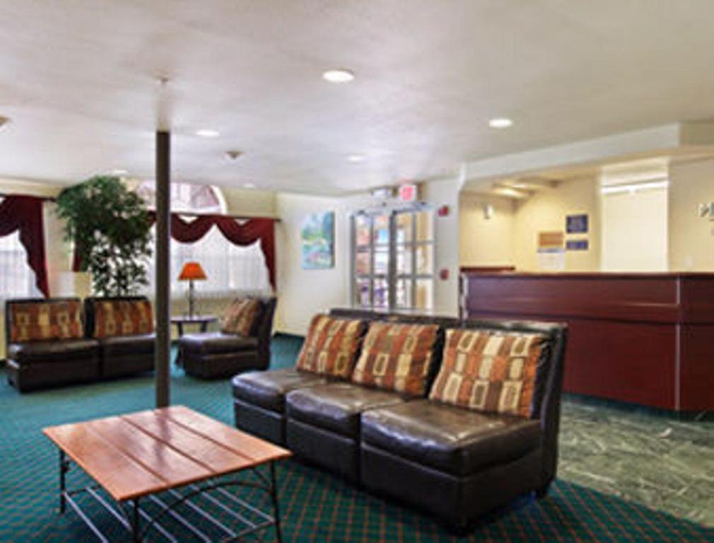 Microtel Inn & Suites by Wyndham Wellton - image 7