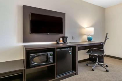Sleep Inn & Suites - image 14