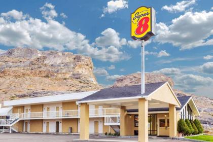 Super 8 by Wyndham Wendover - image 1