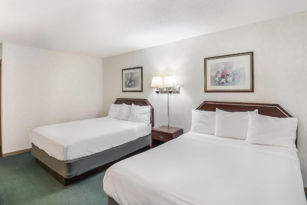 Americas Best Value Inn-Wenona - image 2