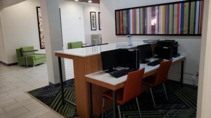 Holiday Inn Express Hotel and Suites Weslaco an IHG Hotel - image 10