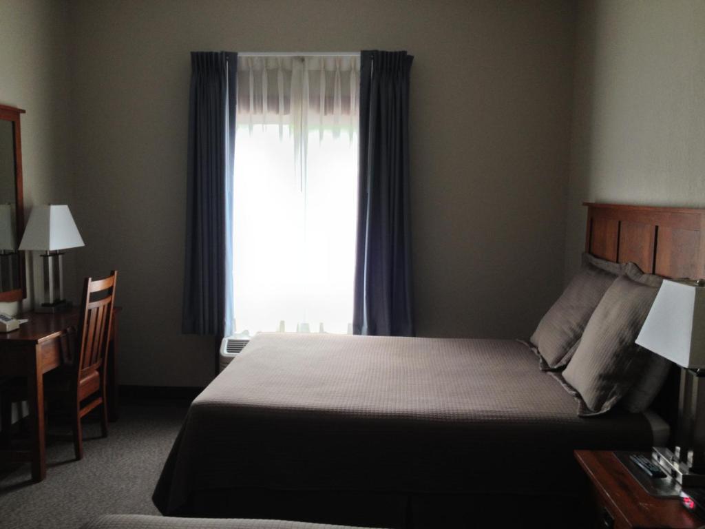 Pleasant Night Inn- carthage NY - image 2