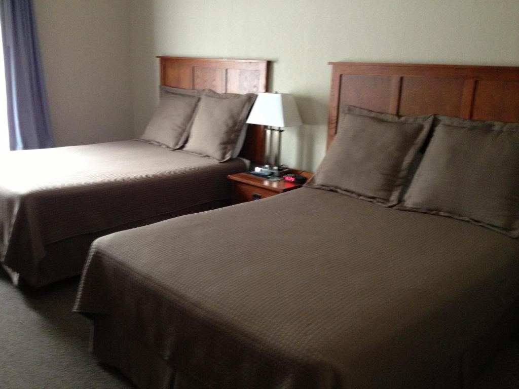 Pleasant Night Inn- carthage NY - image 3