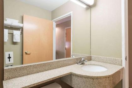 Microtel Inn & Suites by Wyndham West Chester - image 7
