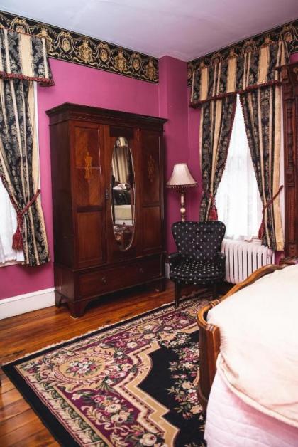 Faunbrook Bed & Breakfast - image 3