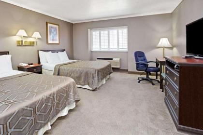 Days Inn by Wyndham West Covina - image 5