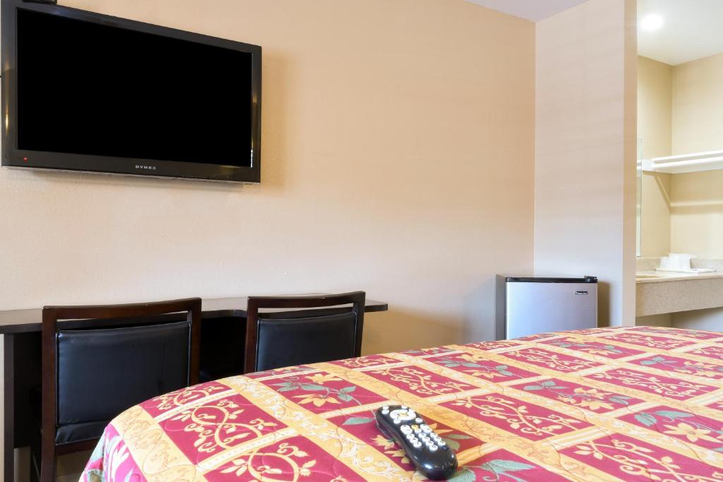 Covina Motel - image 6