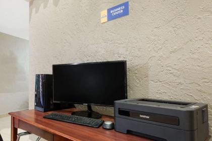 Days Inn by Wyndham West Des Moines - image 21