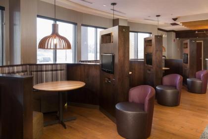 Courtyard by Marriott Des Moines West - image 7
