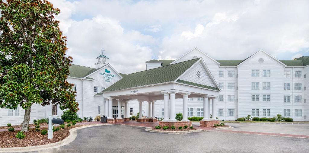 Homewood Suites by Hilton Olmsted Village - main image