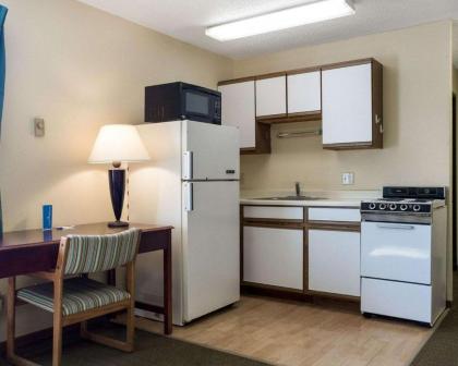 Rodeway Inn West Fargo - image 10