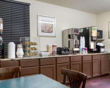 Rodeway Inn West Fargo - image 13