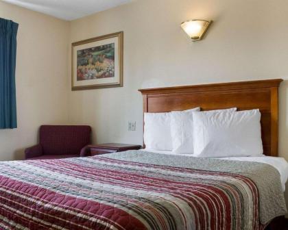 Rodeway Inn West Fargo - image 14