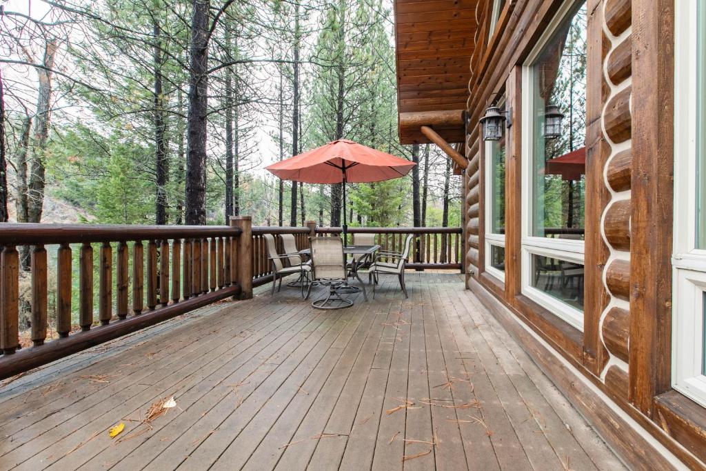 Lake 5 Cabin - image 2