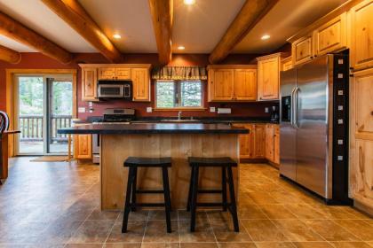 Lake 5 Cabin - image 9