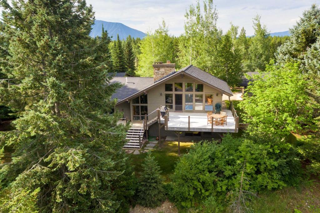 Stunning West Glacier Home with Majestic Mtn Views! - main image