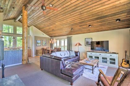 Stunning West Glacier Home with Majestic Mtn Views! - image 11