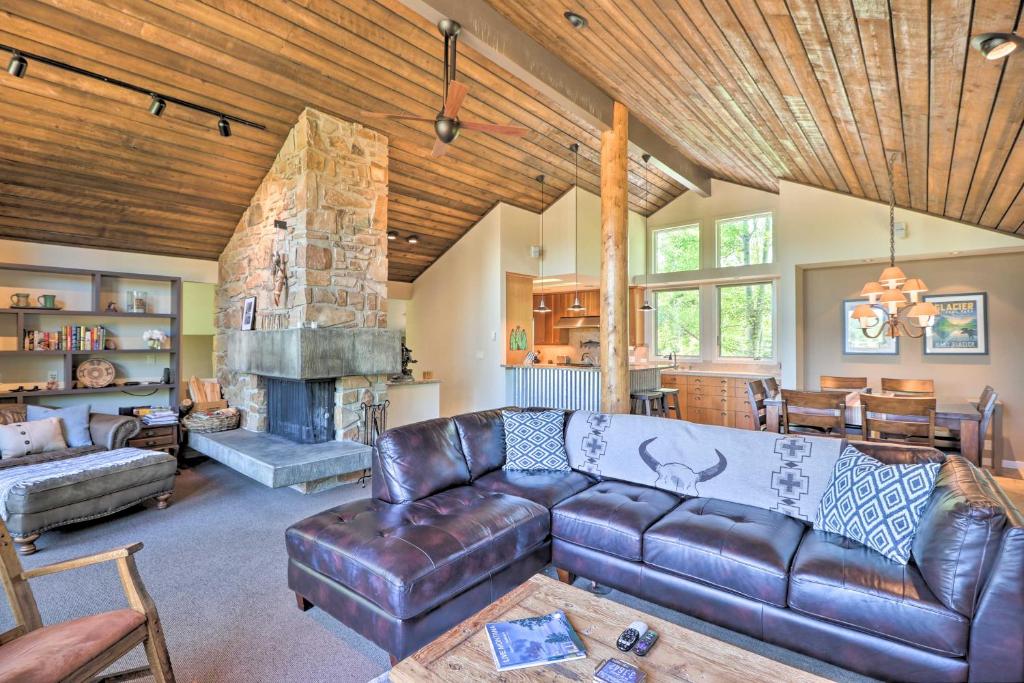 Stunning West Glacier Home with Majestic Mtn Views! - image 4