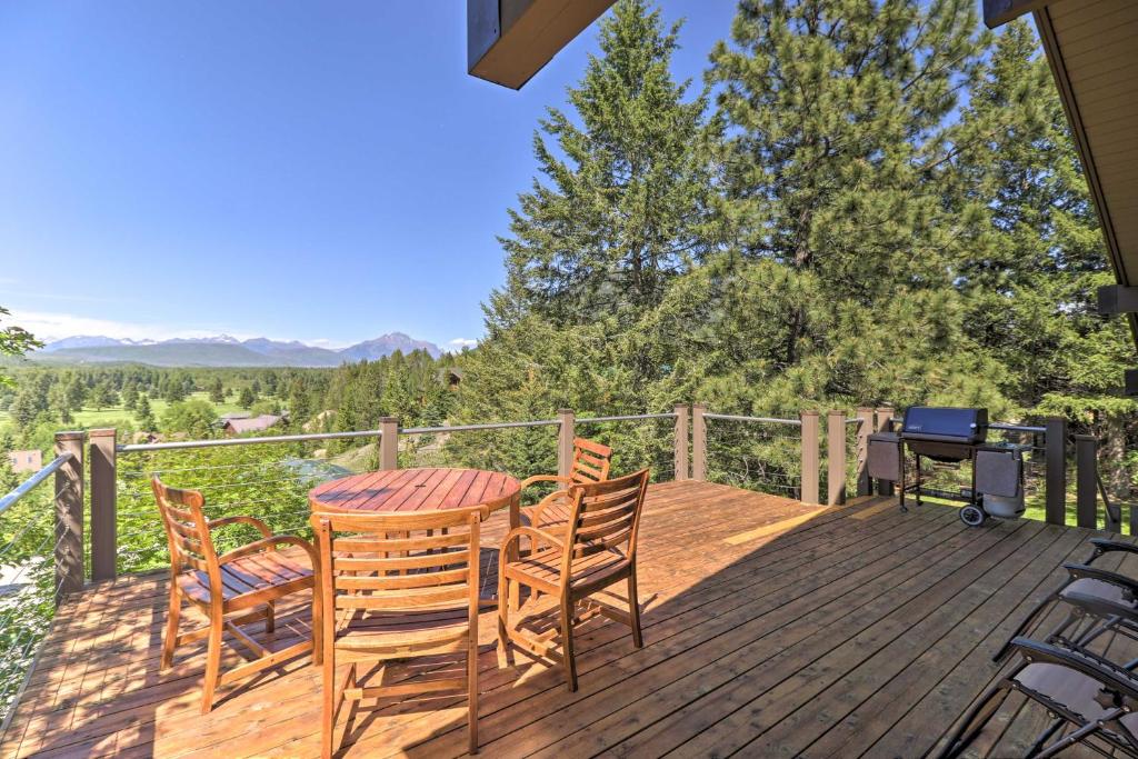 Stunning West Glacier Home with Majestic Mtn Views! - image 5