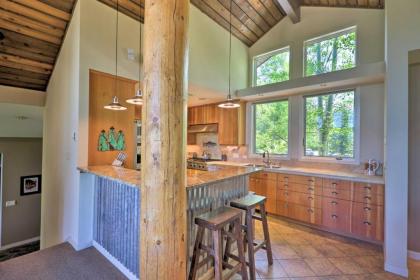 Stunning West Glacier Home with Majestic Mtn Views! - image 7