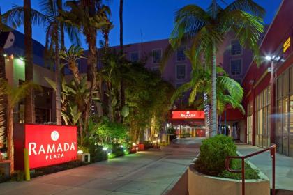 Ramada Plaza by Wyndham West Hollywood Hotel & Suites - image 11