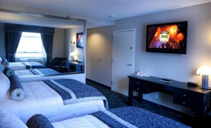 Ramada Plaza by Wyndham West Hollywood Hotel & Suites - image 3