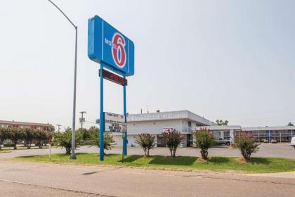 Motel 6-West Memphis AR