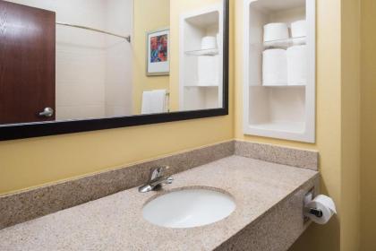 Holiday Inn Express Hotel & Suites West Monroe an IHG Hotel - image 15