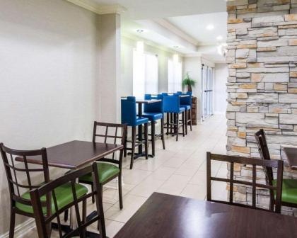 Quality Inn & Suites West Monroe - image 12