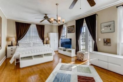 Casa del Mundo - 2bd-3ba with Private Pool - image 12