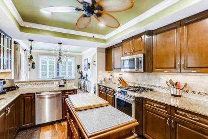 Casa del Mundo - 2bd-3ba with Private Pool - image 13