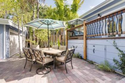 The Periwinkle House - 4bd-2ba - Sleep 10 - image 2