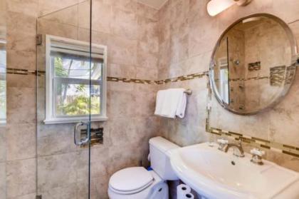 The Periwinkle House - 4bd-2ba - Sleep 10 - image 5