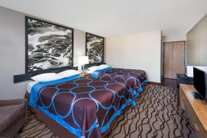 Super 8 by Wyndham West Plains - image 10